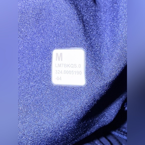 Lululemon track Shorts size medium for women - Picture 8 of 8